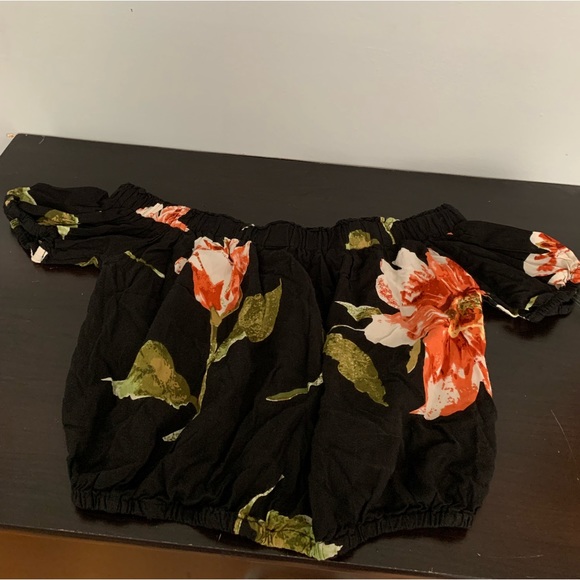 Romper Set - Picture 2 of 2